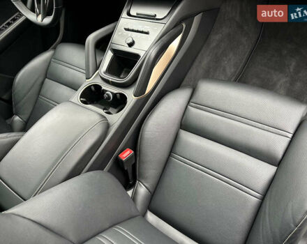 Черный Порше Каен, объемом двигателя 4 л и пробегом 18 тыс. км за 175000 $, фото 74 на Automoto.ua