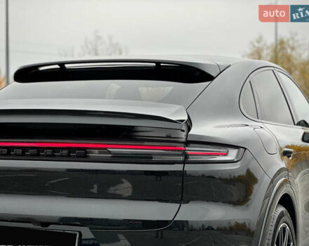 Черный Порше Каен, объемом двигателя 4 л и пробегом 18 тыс. км за 175000 $, фото 35 на Automoto.ua