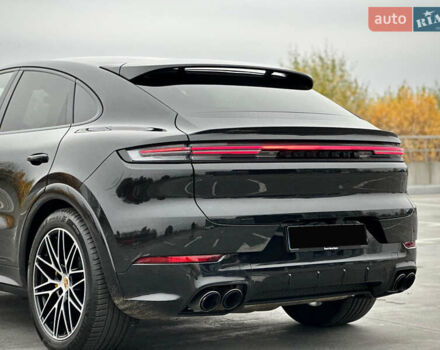 Черный Порше Каен, объемом двигателя 4 л и пробегом 18 тыс. км за 175000 $, фото 18 на Automoto.ua
