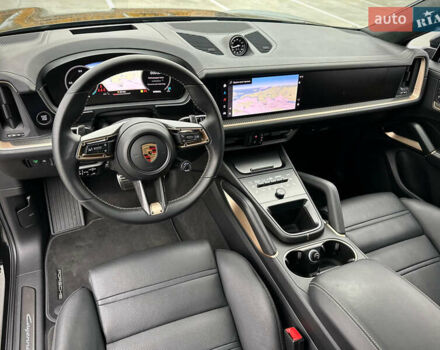 Черный Порше Каен, объемом двигателя 4 л и пробегом 18 тыс. км за 175000 $, фото 61 на Automoto.ua