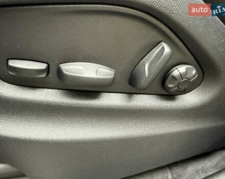 Чорний Порше Cayenne, об'ємом двигуна 3 л та пробігом 19 тис. км за 159555 $, фото 13 на Automoto.ua