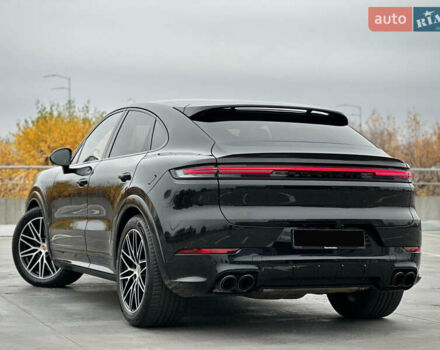 Черный Порше Каен, объемом двигателя 4 л и пробегом 18 тыс. км за 175000 $, фото 30 на Automoto.ua