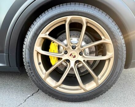 Чорний Порше Cayenne, об'ємом двигуна 4 л та пробігом 5 тис. км за 210000 $, фото 20 на Automoto.ua