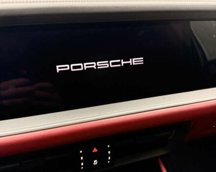 Чорний Порше Cayenne, об'ємом двигуна 3 л та пробігом 40 тис. км за 126000 $, фото 5 на Automoto.ua