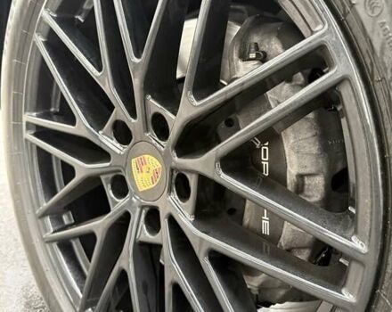 Чорний Порше Cayenne, об'ємом двигуна 3 л та пробігом 19 тис. км за 159555 $, фото 34 на Automoto.ua