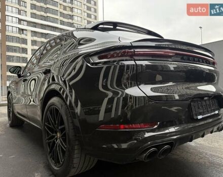 Чорний Порше Cayenne, об'ємом двигуна 3 л та пробігом 19 тис. км за 159555 $, фото 52 на Automoto.ua