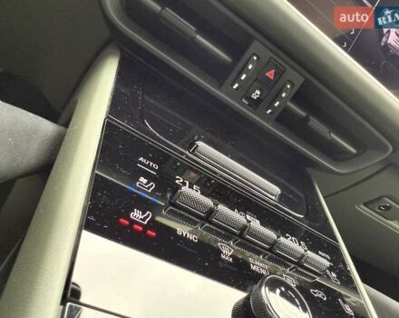 Чорний Порше Cayenne, об'ємом двигуна 3 л та пробігом 19 тис. км за 159555 $, фото 23 на Automoto.ua