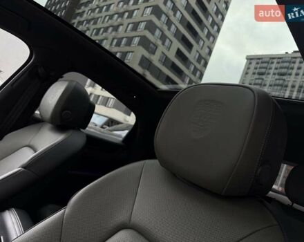 Чорний Порше Cayenne, об'ємом двигуна 3 л та пробігом 19 тис. км за 159555 $, фото 33 на Automoto.ua