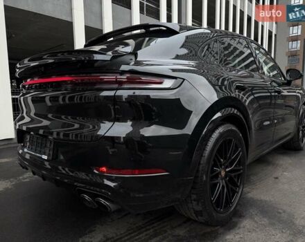 Чорний Порше Cayenne, об'ємом двигуна 3 л та пробігом 19 тис. км за 159555 $, фото 44 на Automoto.ua