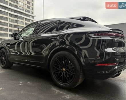 Чорний Порше Cayenne, об'ємом двигуна 3 л та пробігом 19 тис. км за 159555 $, фото 49 на Automoto.ua