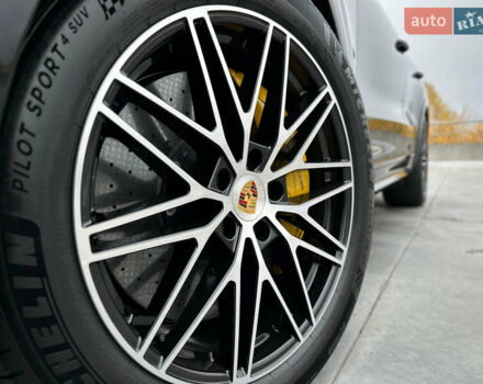 Черный Порше Каен, объемом двигателя 4 л и пробегом 18 тыс. км за 175000 $, фото 99 на Automoto.ua