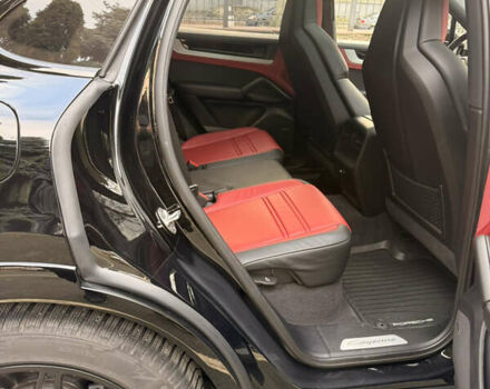 Чорний Порше Cayenne, об'ємом двигуна 3 л та пробігом 40 тис. км за 126000 $, фото 13 на Automoto.ua