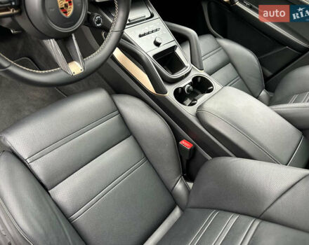 Черный Порше Каен, объемом двигателя 4 л и пробегом 18 тыс. км за 175000 $, фото 39 на Automoto.ua