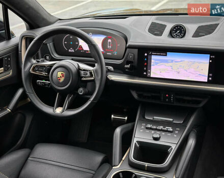 Черный Порше Каен, объемом двигателя 4 л и пробегом 18 тыс. км за 175000 $, фото 76 на Automoto.ua