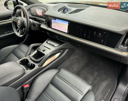 Черный Порше Каен, объемом двигателя 4 л и пробегом 18 тыс. км за 175000 $, фото 67 на Automoto.ua