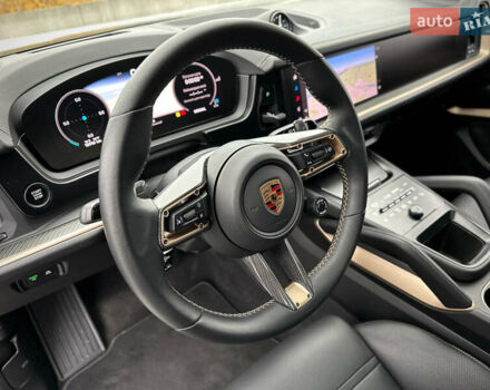 Черный Порше Каен, объемом двигателя 4 л и пробегом 18 тыс. км за 175000 $, фото 54 на Automoto.ua