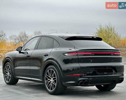 Черный Порше Каен, объемом двигателя 4 л и пробегом 18 тыс. км за 175000 $, фото 22 на Automoto.ua