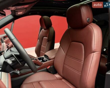 Чорний Порше Cayenne, об'ємом двигуна 3 л та пробігом 2 тис. км за 152700 $, фото 27 на Automoto.ua