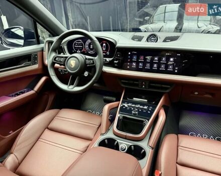 Чорний Порше Cayenne, об'ємом двигуна 3 л та пробігом 2 тис. км за 152700 $, фото 37 на Automoto.ua