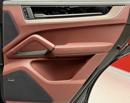 Чорний Порше Cayenne, об'ємом двигуна 3 л та пробігом 2 тис. км за 152700 $, фото 47 на Automoto.ua