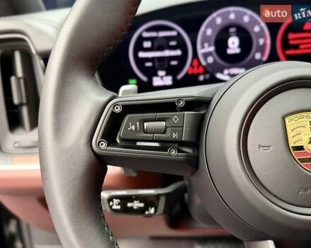 Чорний Порше Cayenne, об'ємом двигуна 3 л та пробігом 2 тис. км за 152700 $, фото 31 на Automoto.ua