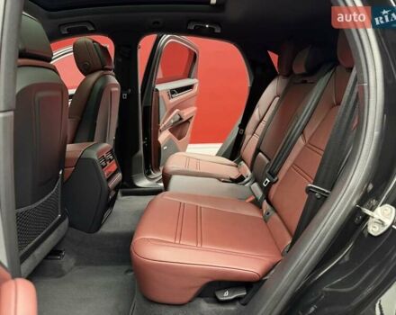 Чорний Порше Cayenne, об'ємом двигуна 3 л та пробігом 2 тис. км за 152700 $, фото 41 на Automoto.ua