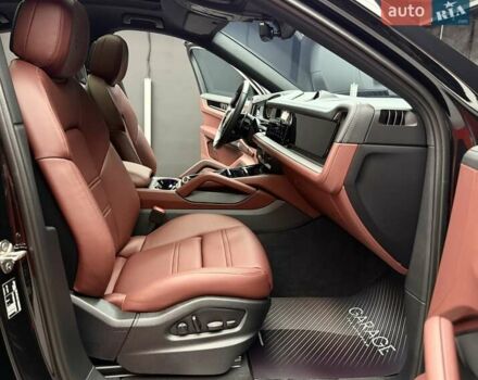 Чорний Порше Cayenne, об'ємом двигуна 3 л та пробігом 2 тис. км за 152700 $, фото 55 на Automoto.ua