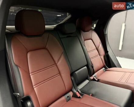 Чорний Порше Cayenne, об'ємом двигуна 3 л та пробігом 2 тис. км за 152700 $, фото 49 на Automoto.ua