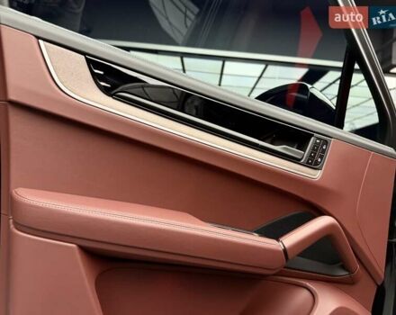 Чорний Порше Cayenne, об'ємом двигуна 3 л та пробігом 2 тис. км за 152700 $, фото 25 на Automoto.ua