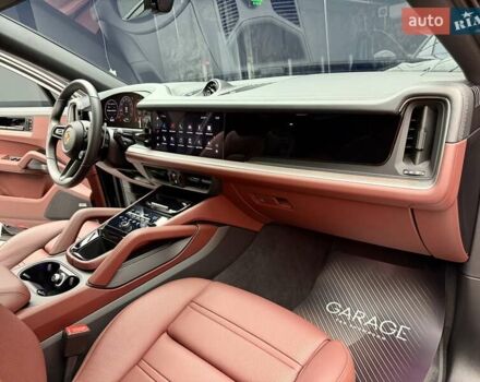 Чорний Порше Cayenne, об'ємом двигуна 3 л та пробігом 2 тис. км за 152700 $, фото 58 на Automoto.ua