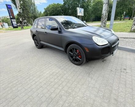 Черный Порше Каен, объемом двигателя 4.5 л и пробегом 270 тыс. км за 6005 $, фото 1 на Automoto.ua