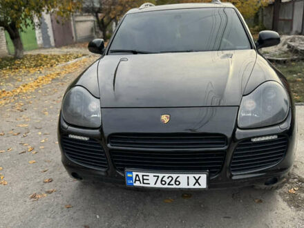 Черный Порше Каен, объемом двигателя 4.5 л и пробегом 258 тыс. км за 7499 $, фото 1 на Automoto.ua