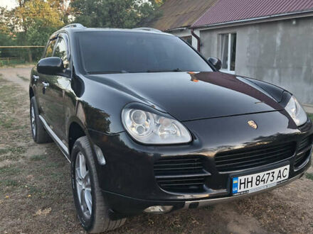 Черный Порше Каен, объемом двигателя 4.5 л и пробегом 267 тыс. км за 10000 $, фото 1 на Automoto.ua