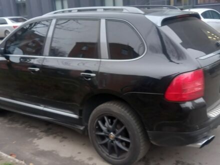 Чорний Порше Cayenne, об'ємом двигуна 4.5 л та пробігом 325 тис. км за 6386 $, фото 1 на Automoto.ua