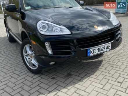 Черный Порше Каен, объемом двигателя 4.8 л и пробегом 172 тыс. км за 9500 $, фото 1 на Automoto.ua