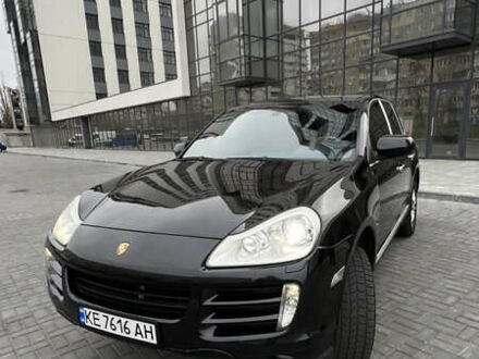 Черный Порше Каен, объемом двигателя 4.8 л и пробегом 190 тыс. км за 9900 $, фото 1 на Automoto.ua