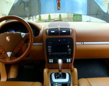 Черный Порше Каен, объемом двигателя 4.8 л и пробегом 152 тыс. км за 12000 $, фото 1 на Automoto.ua