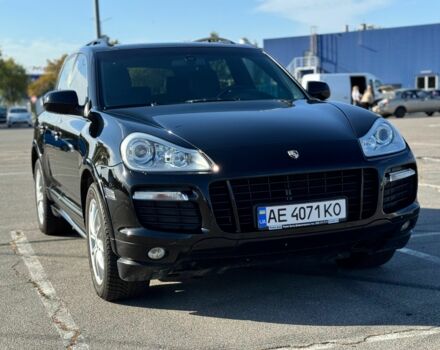 Черный Порше Каен, объемом двигателя 4.8 л и пробегом 187 тыс. км за 9999 $, фото 1 на Automoto.ua