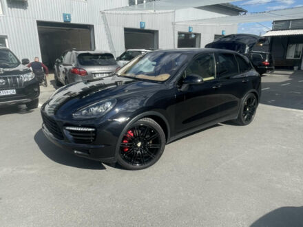 Чорний Порше Cayenne, об'ємом двигуна 4.81 л та пробігом 136 тис. км за 26000 $, фото 1 на Automoto.ua