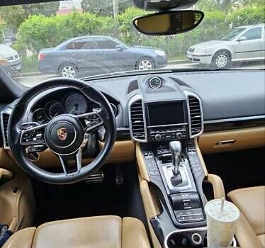 Чорний Порше Cayenne, об'ємом двигуна 3 л та пробігом 133 тис. км за 29000 $, фото 1 на Automoto.ua