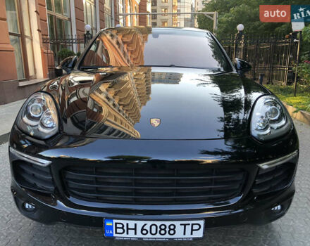 Черный Порше Каен, объемом двигателя 3 л и пробегом 110 тыс. км за 34000 $, фото 1 на Automoto.ua
