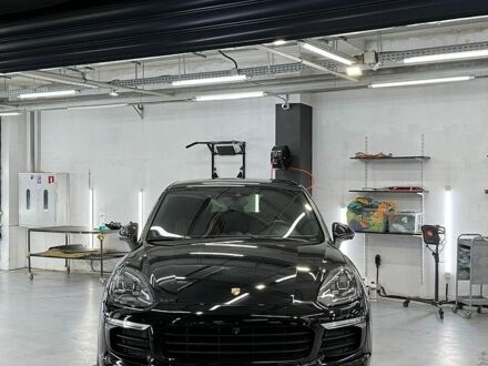 Чорний Порше Cayenne, об'ємом двигуна 2.97 л та пробігом 158 тис. км за 45000 $, фото 1 на Automoto.ua