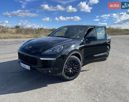 Черный Порше Каен, объемом двигателя 3.6 л и пробегом 88 тыс. км за 35999 $, фото 1 на Automoto.ua