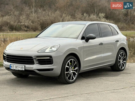 Черный Порше Каен, объемом двигателя 3 л и пробегом 66 тыс. км за 57500 $, фото 1 на Automoto.ua