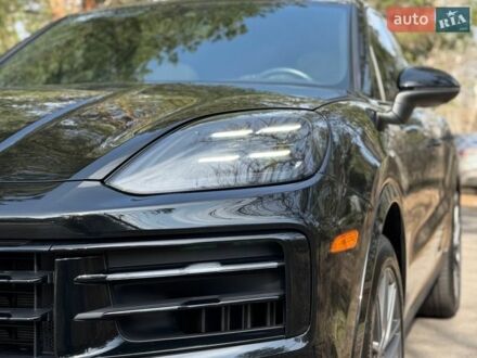 Чорний Порше Cayenne, об'ємом двигуна 3 л та пробігом 22 тис. км за 123000 $, фото 1 на Automoto.ua