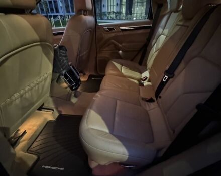 Порше Cayenne 2013 у Києві на Automoto.ua Коричневий Порше Cayenne, об'ємом двигуна 3.6 л та пробігом 130 тис. км за 21000 $, фото 10 на Automoto.ua