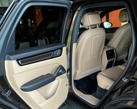 Порше Cayenne 2018 у Львові на Automoto.ua Коричневий Порше Cayenne, об'ємом двигуна 3 л та пробігом 74 тис. км за 51000 $, фото 16 на Automoto.ua