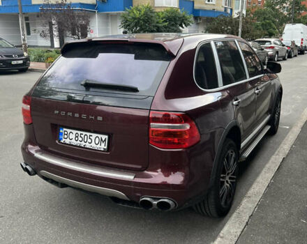 Коричневый Порше Каен, объемом двигателя 4.8 л и пробегом 175 тыс. км за 13400 $, фото 3 на Automoto.ua