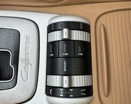 Коричневий Порше Cayenne, об'ємом двигуна 4.8 л та пробігом 190 тис. км за 9999 $, фото 17 на Automoto.ua