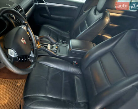 Коричневый Порше Каен, объемом двигателя 2.97 л и пробегом 217 тыс. км за 16700 $, фото 9 на Automoto.ua